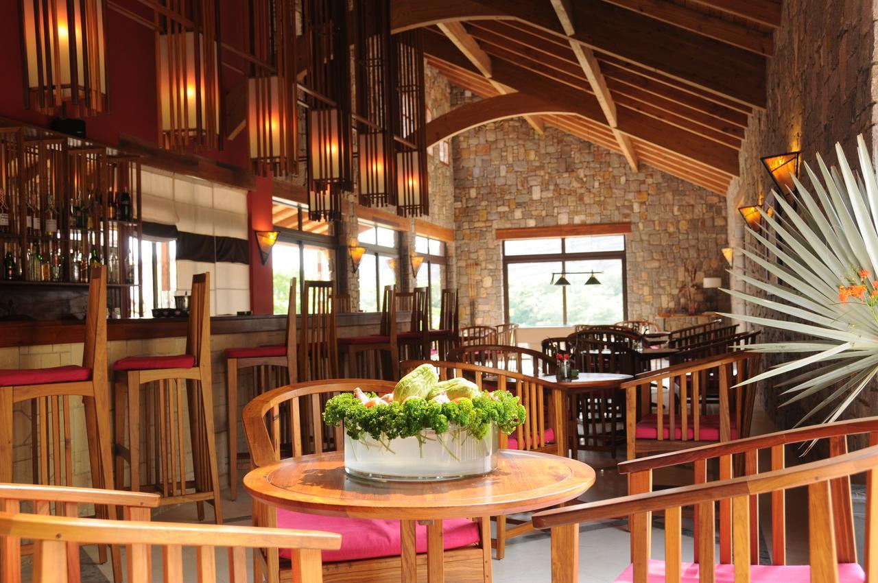 Le Jardin Du Roy Hotel Ranohira ภายนอก รูปภาพ