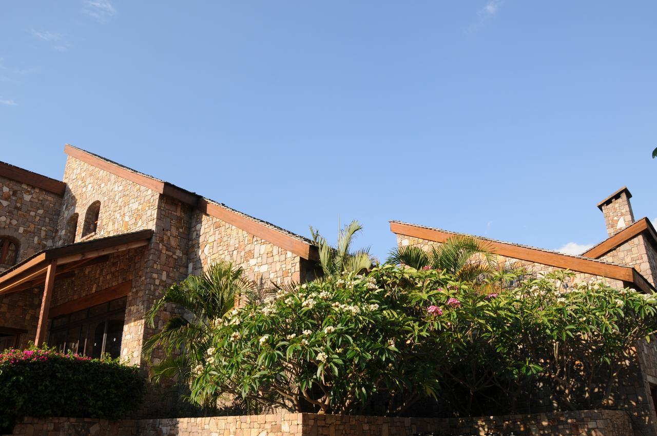 Le Jardin Du Roy Hotel Ranohira ภายนอก รูปภาพ