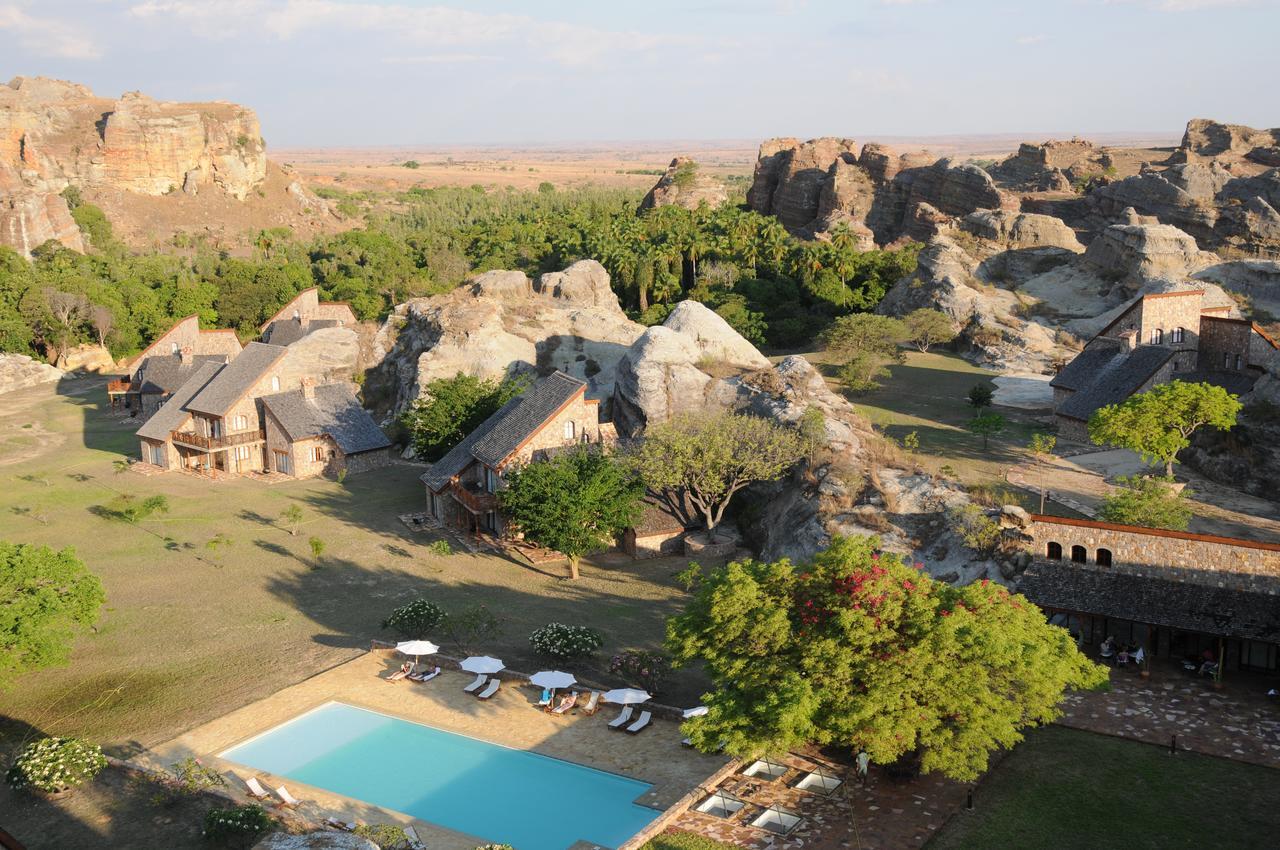 Le Jardin Du Roy Hotel Ranohira ภายนอก รูปภาพ