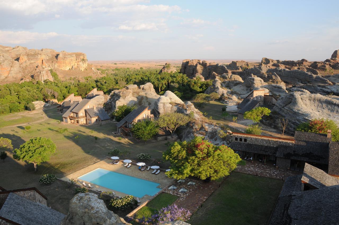 Le Jardin Du Roy Hotel Ranohira ภายนอก รูปภาพ