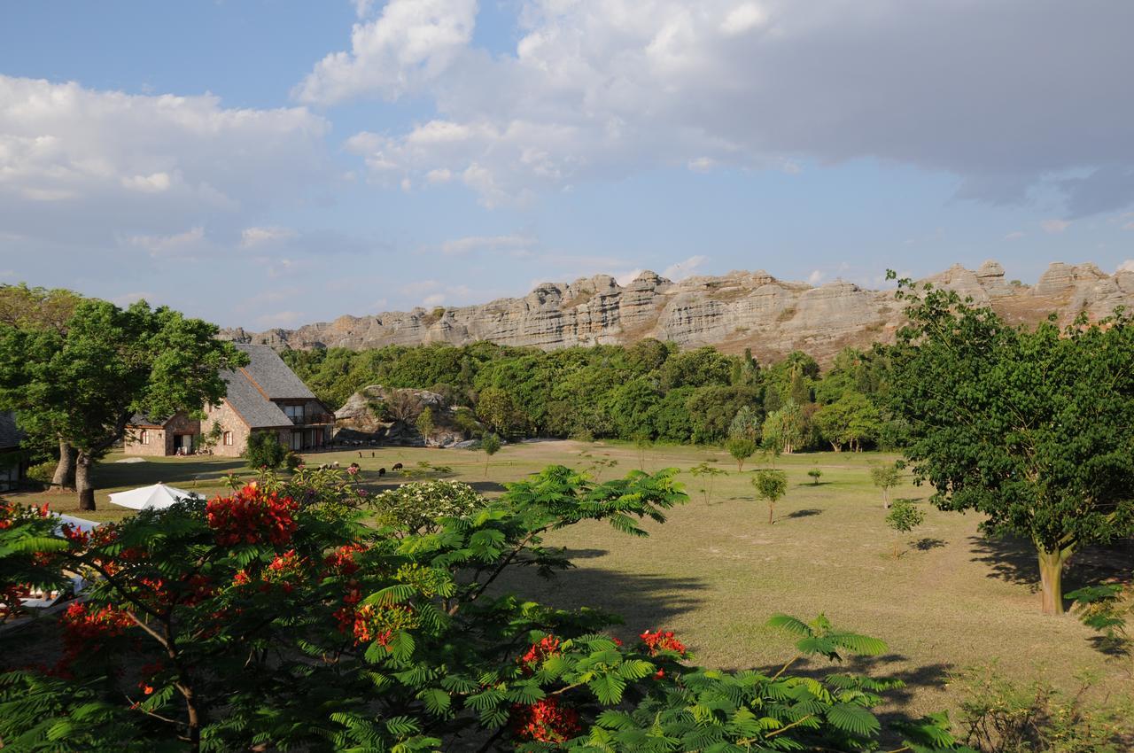 Le Jardin Du Roy Hotel Ranohira ภายนอก รูปภาพ
