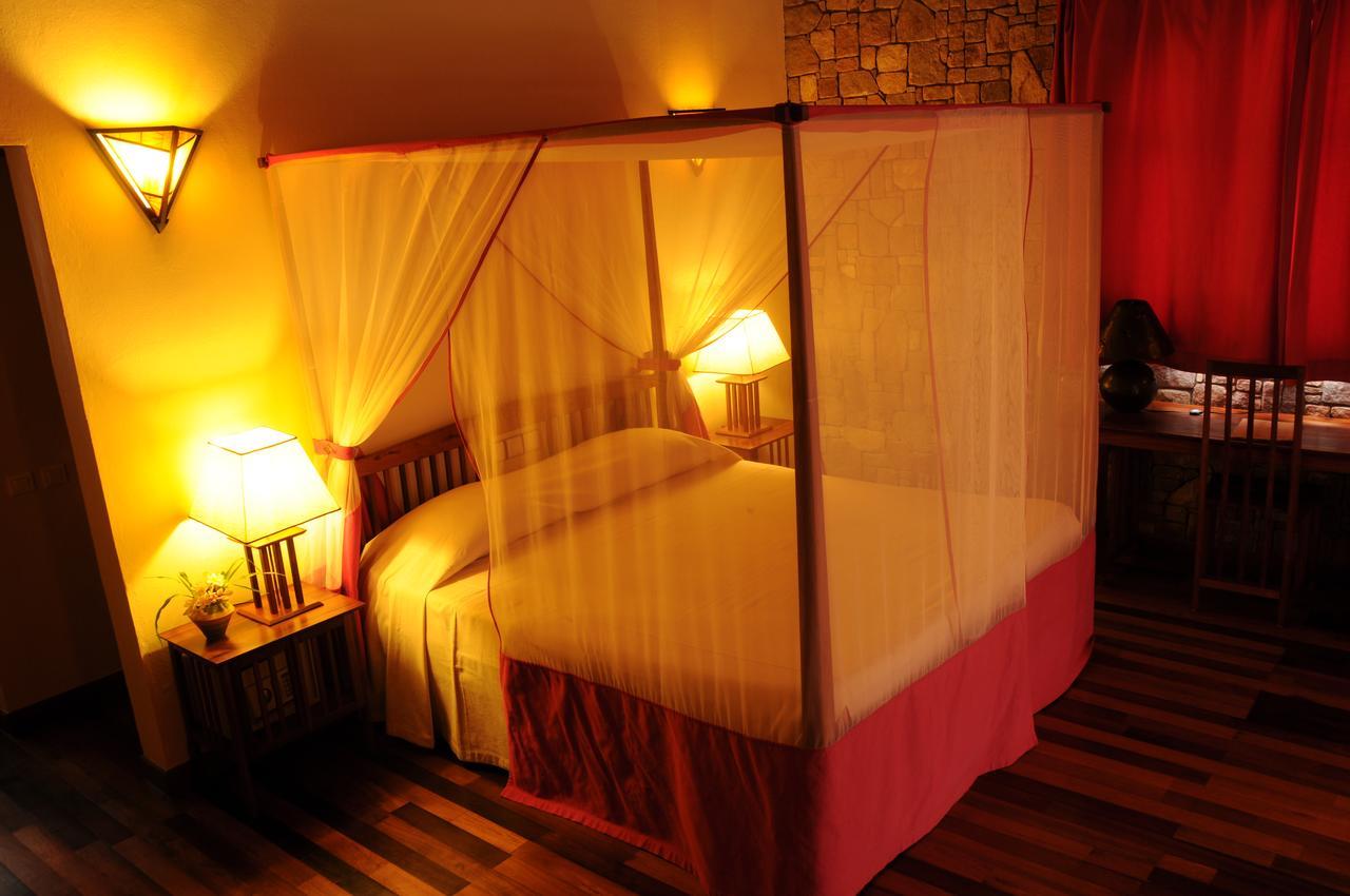 Le Jardin Du Roy Hotel Ranohira ภายนอก รูปภาพ